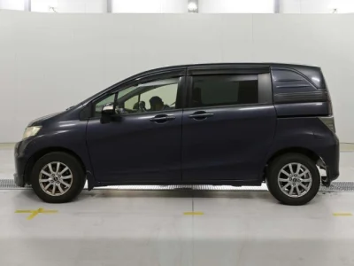 Honda Freed Spike