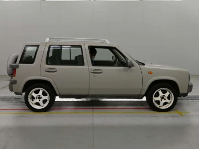 Nissan Rasheen
