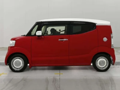 Honda N-Box Slash