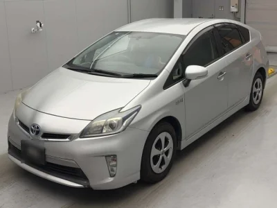 Toyota Prius PHV