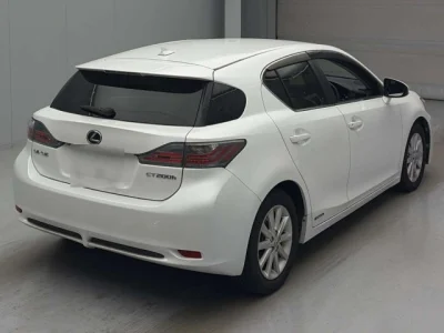 Lexus CT200h