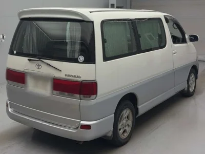 Toyota Hiace Regius