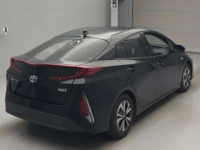 Toyota Prius PHV