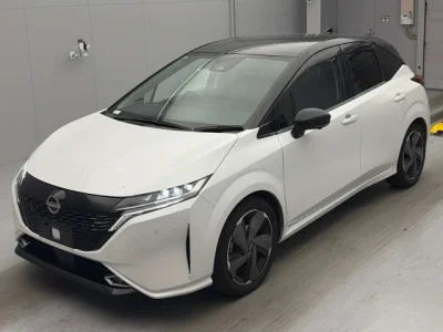 Nissan AURA