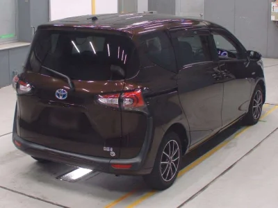 Toyota Sienta
