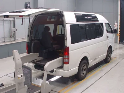 Toyota HiAce Van