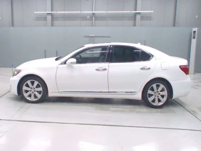 Lexus LS600h