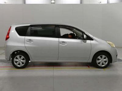 Toyota Passo Sette