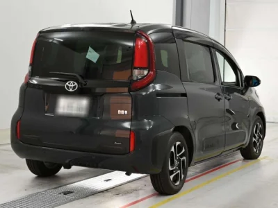 Toyota Sienta