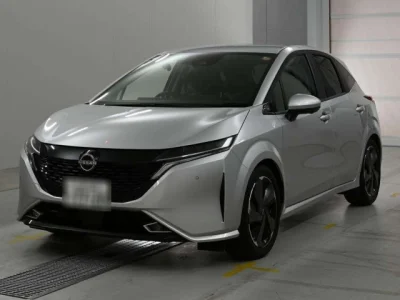 Nissan AURA