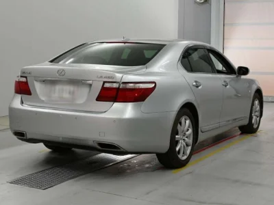 Lexus LS460L