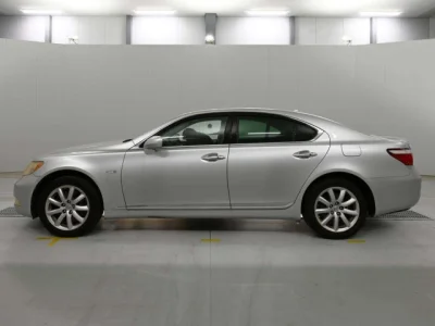 Lexus LS460L