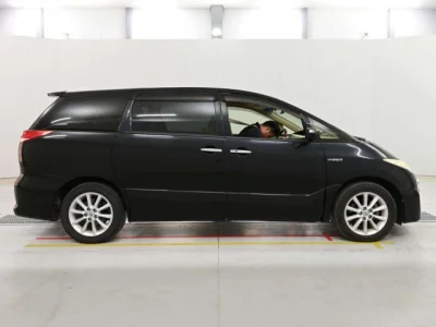Toyota Estima Hybrid