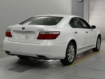 Lexus LS460L