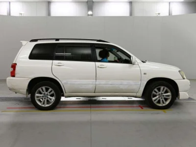 Toyota Kluger V