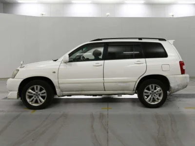 Toyota Kluger V
