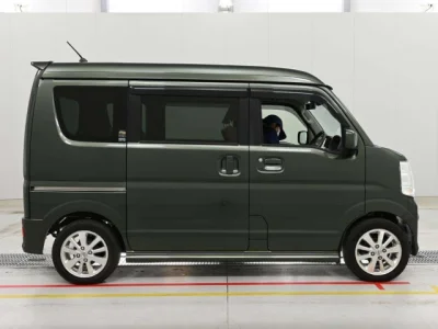 Nissan NV100 Clipper Rio