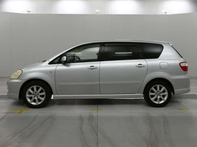 Toyota Ipsum