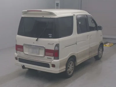 Daihatsu Atrai 7