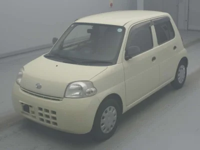 Daihatsu Esse