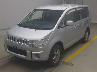 Mitsubishi DELICA D5