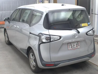 Toyota Sienta