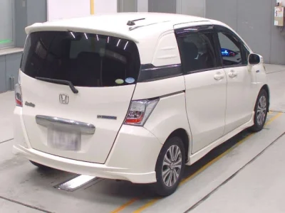Honda FREED SPIKE
