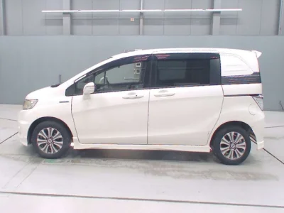 Honda Freed Spike