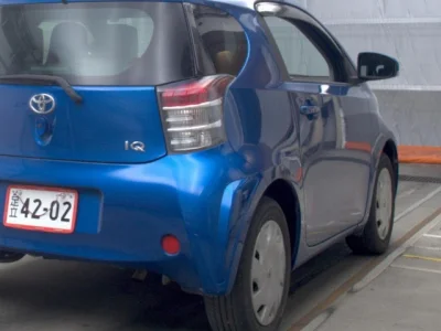 Toyota iQ