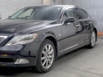 Lexus LS600hL