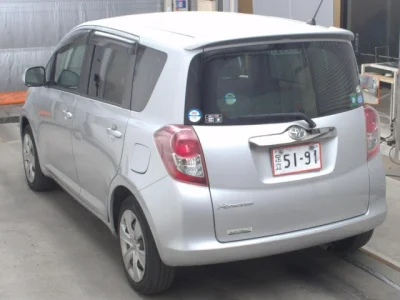 Toyota Ractis