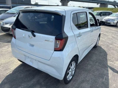 Daihatsu MIRA E S