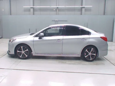 Subaru Legacy B4