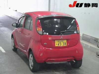 Mitsubishi i