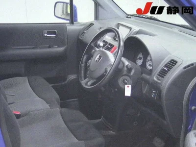 Honda Mobilio Spike