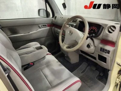 Daihatsu Move Conte