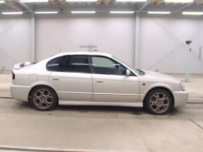 Subaru LEGACY B4