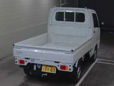 Nissan NT100 Clipper