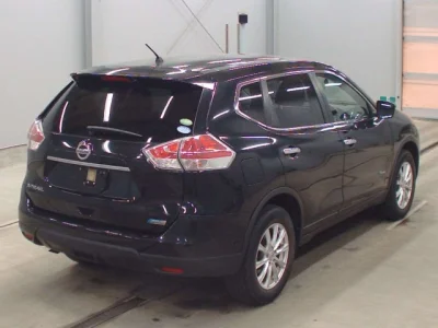 Nissan X-TRAIL
