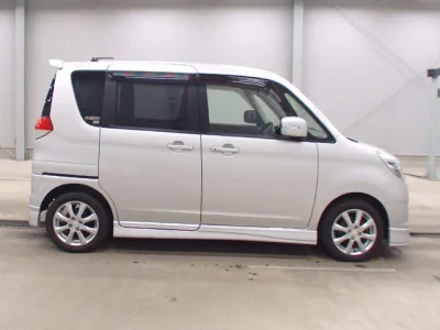 Mitsubishi Delica D:2