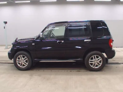 Mitsubishi Pajero iO