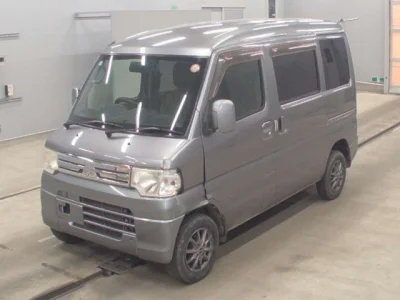 Mitsubishi Minicab Van