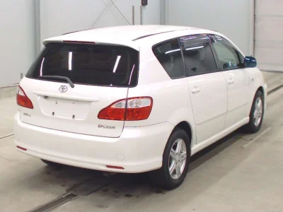 Toyota Ipsum