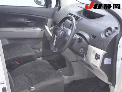 Toyota Passo Sette