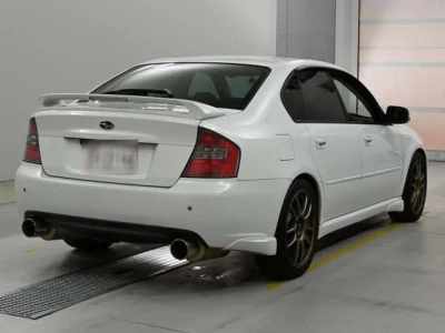 Subaru Legacy B4