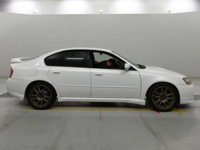 Subaru Legacy B4