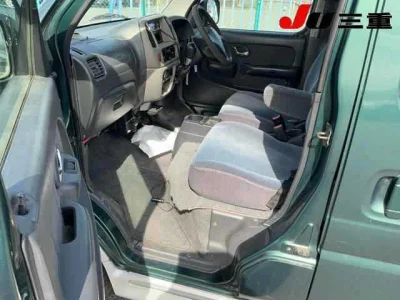 Suzuki Every Landy