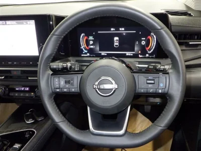 Nissan AURA