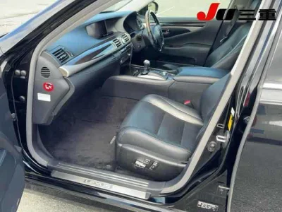 Lexus LS460L
