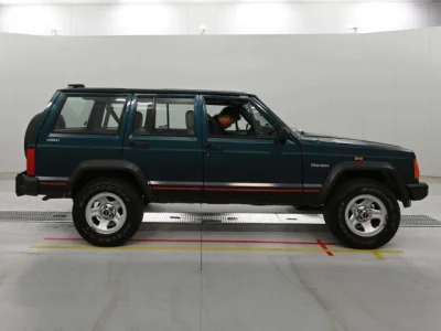 Jeep CHEROKEE